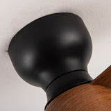 Stilren loftsventilator i træ til soveværelset med LED-lys