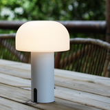 Champignon-bordlampe i europæisk design
