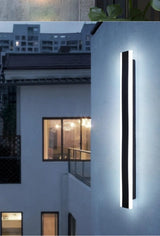 Stribet foret væglampe