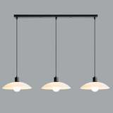 Minimalistisk pendel med hvid glasskive