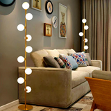 Gulvlampe i nordisk glas