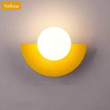 Everest - Nordisk halvcirkelformet væglampe