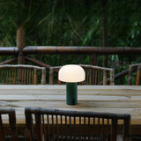 Champignon-bordlampe i europæisk design